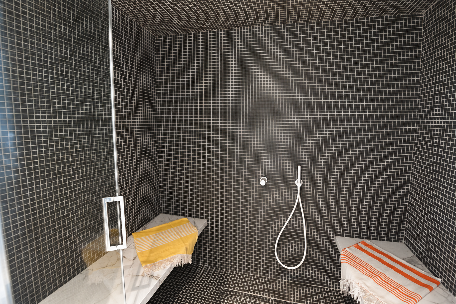 Hammam partagé entre les trois villas des Loges en Provence